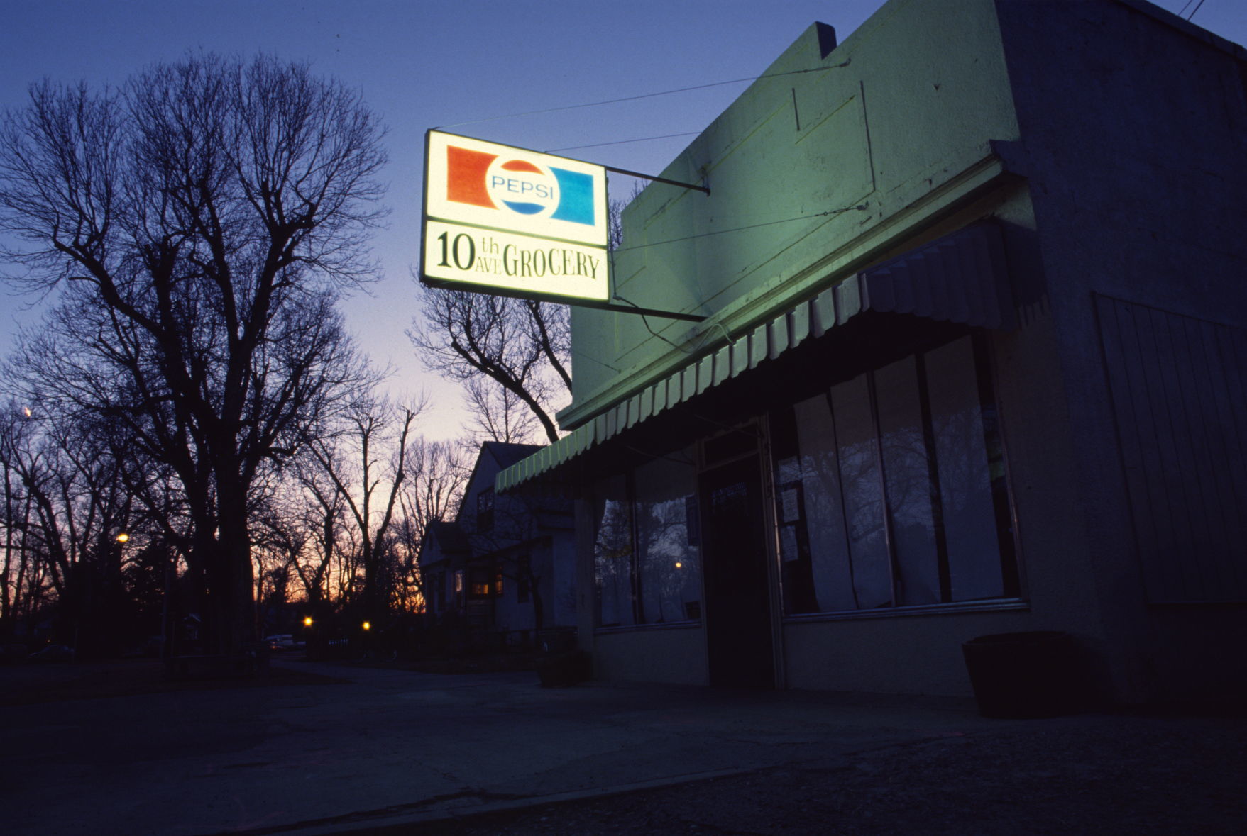 10th Avenue Grocery, 1994